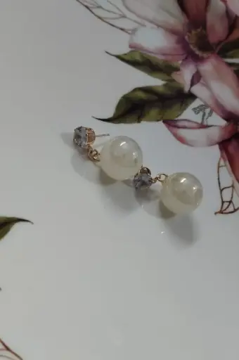 Pearl Earring